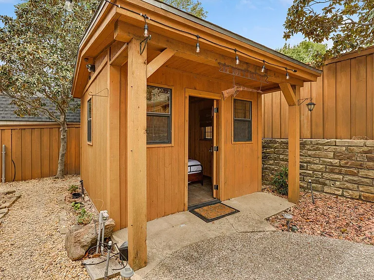 4205 Vista Creek Dr — Photo 38