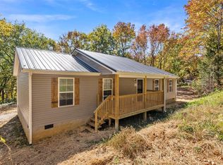2717 Lodge Hall Rd, Bowling Green, KY 42101