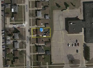 40550 Colony Dr, Sterling Heights, MI 48313