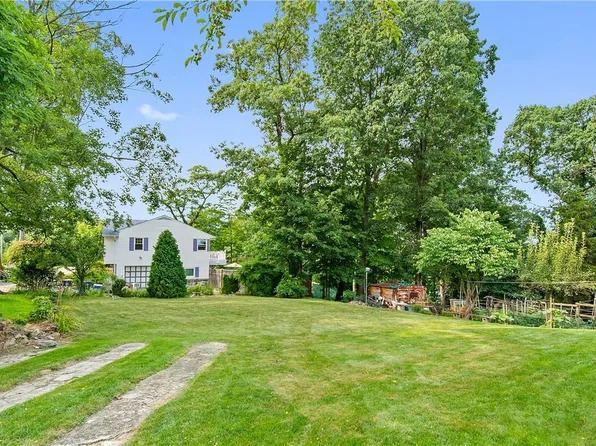 Juniper Hill Road, White Plains, NY 10607