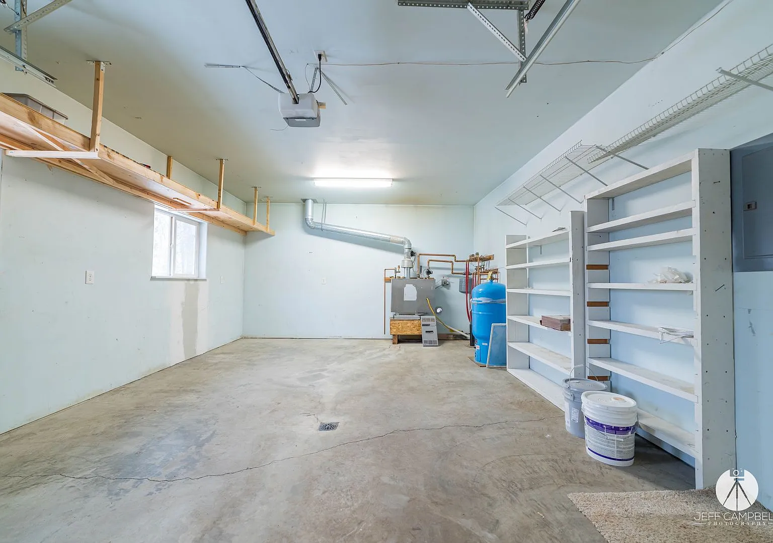 1100 W Nugget Ave - HR — Photo 1