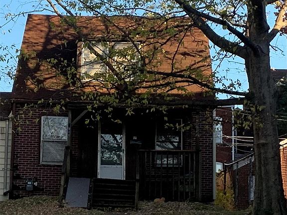 2nd image of 3918 California Ave