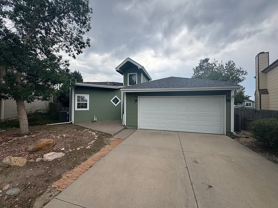 4975 Shirley Pl