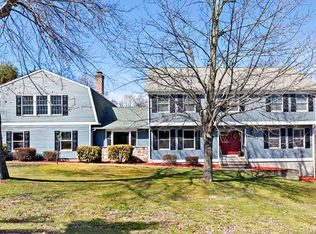 27 Fairlea Dr, Monroe, CT 06468