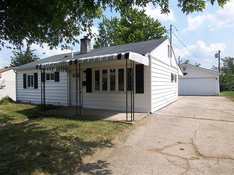 1st image of 32 Huston Dr