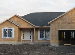 907 Girdle Rd, Elma, NY 14059