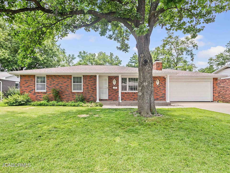1st image of 2308 Iris Dr