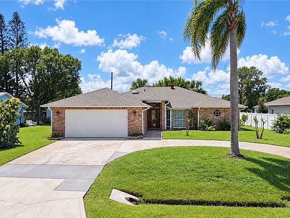 3rd image of 1037 Topsail Ln