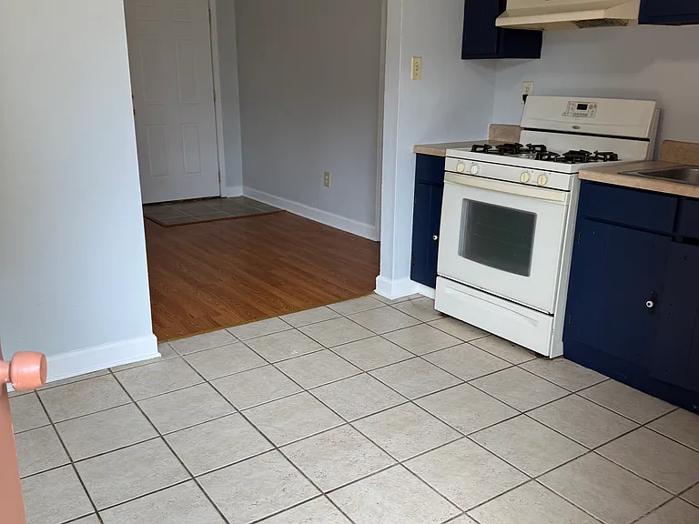 419 Fern St #B — Photo 7