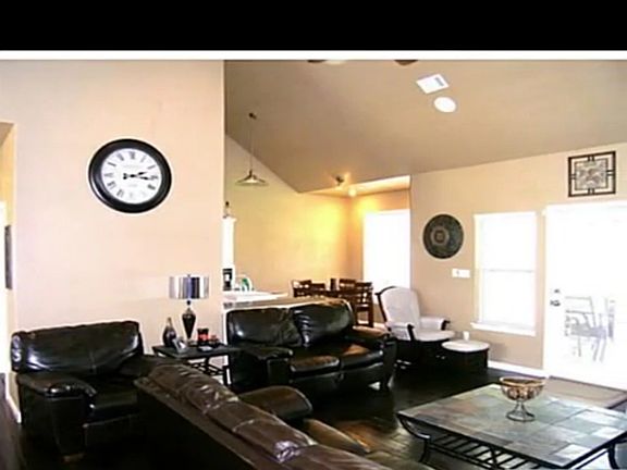 5th image of 301 Cedar Creek Dr