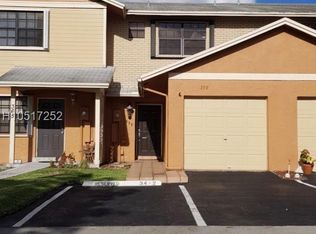 359 NW 103rd Ter, Pembroke Pines, FL 33026