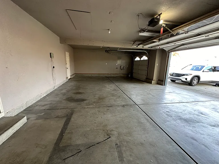 3 car garage
