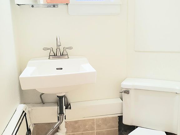 5th image of 251 Prospect Ave #3