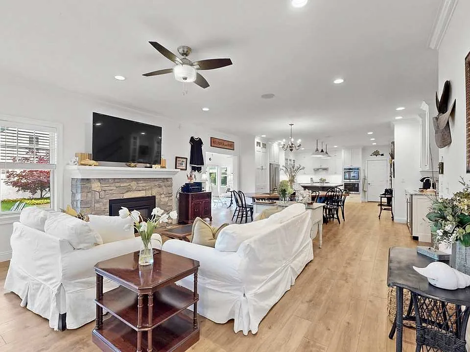51 Cass St #ID1583709P