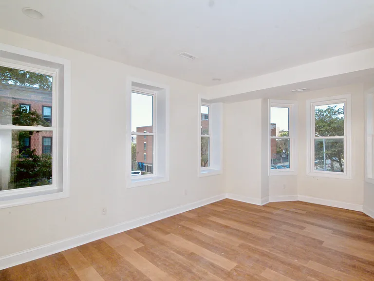 25 N Chester St — Photo 25