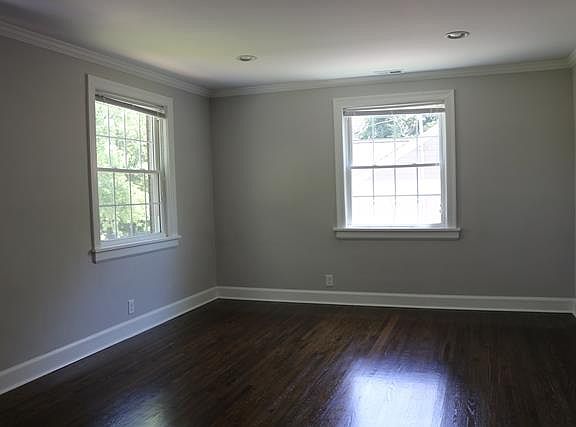 5th image of 1426 Rosebank Ave