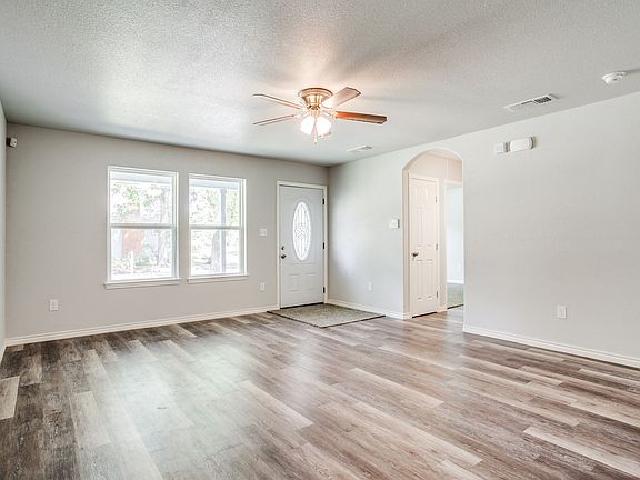 1616-fuller-st-greenville-tx-High-Res-3.jpg