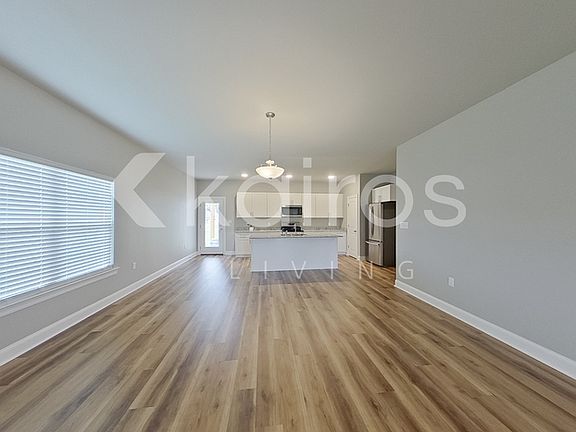 5th image of 13773 Willowmore Dr