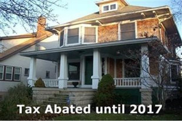 1st image of 1273 W 104th St