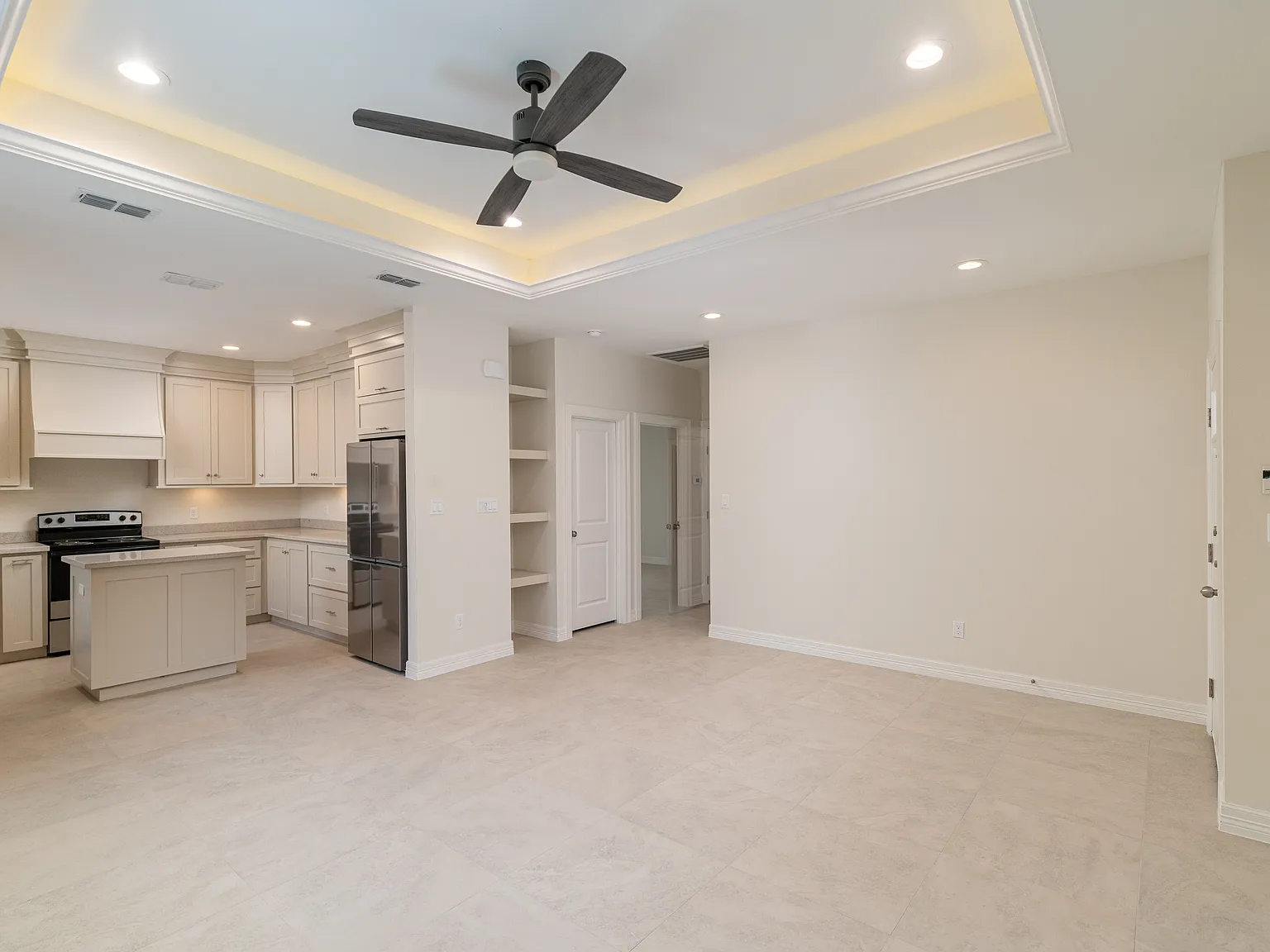 2 bed, 1090 sqft, $1,250 — Photo 3