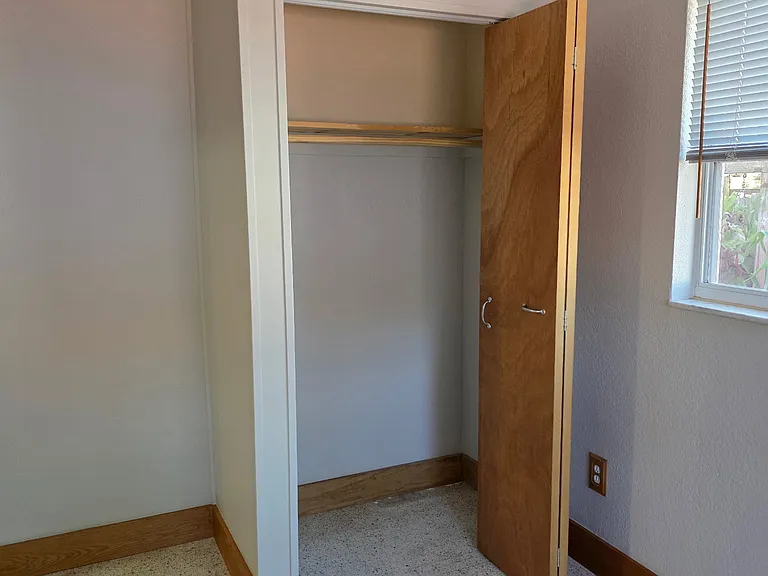 Closet in second bedroom