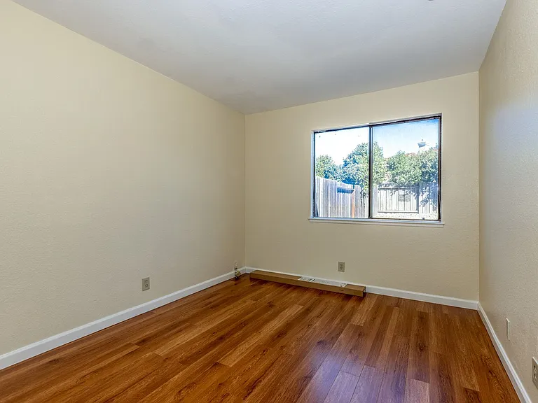 32725 Hilmar St — Photo 16