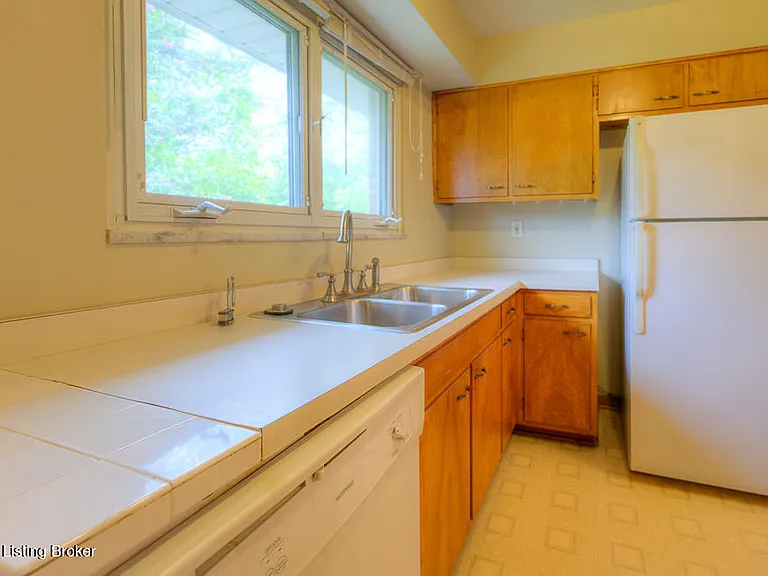 2713 Riedling Dr #2 — Photo 11