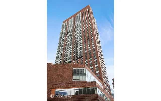 Rented by Douglas Elliman | media 24