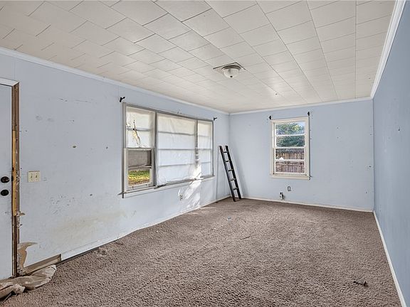 3rd image of 676 Marcengill Rd