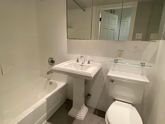 4th image of 277 E 10th St #2