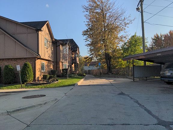 4th image of 30524 Oakridge Manor Dr