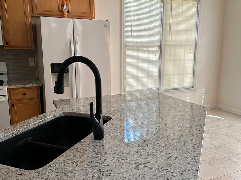 125 Quay Cir — Photo 12
