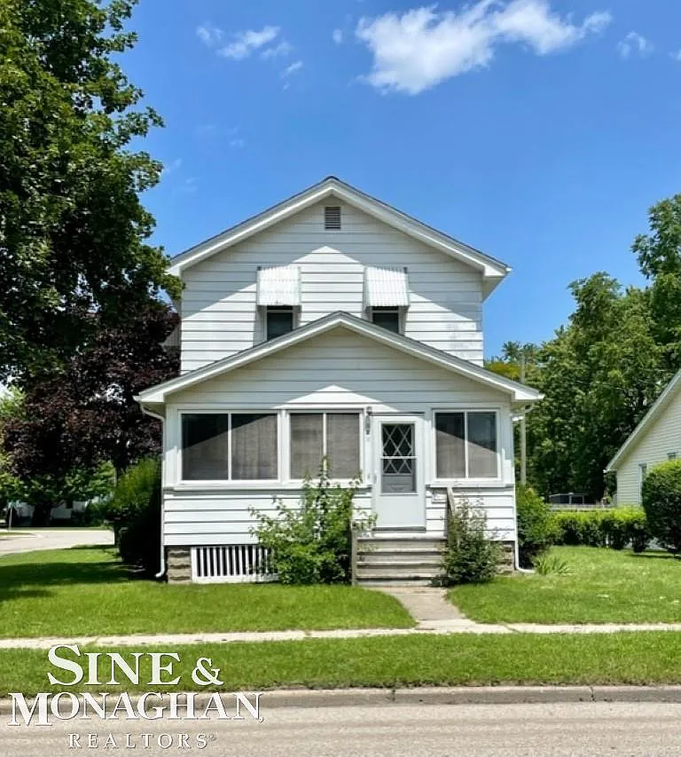 524 Orchard St photo 1