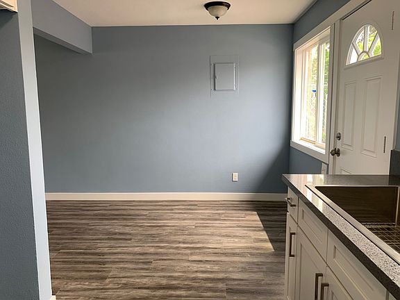 5th image of 5823-5825 SE 88th Ave #5823