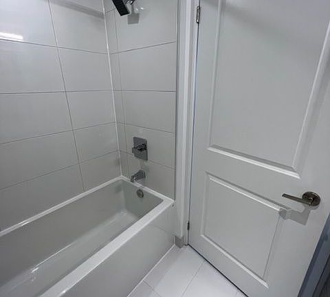 3rd image of 395 Bloor St #2205