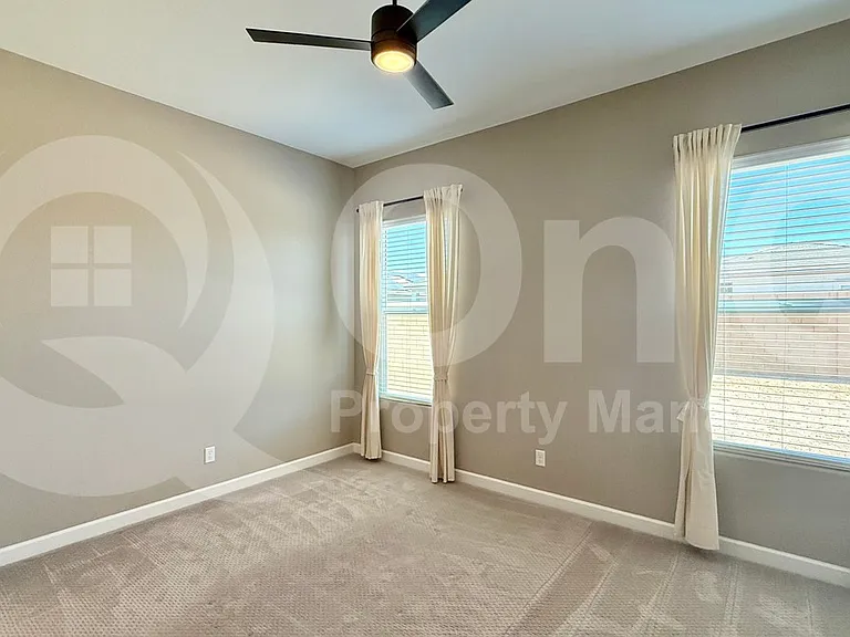 40847 W Hillman Dr — Photo 9