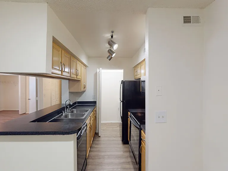 Lakewood Place — Photo 89