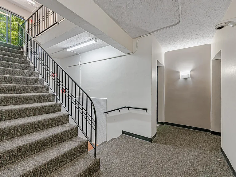 Palm Garden Apartments — Photo 39