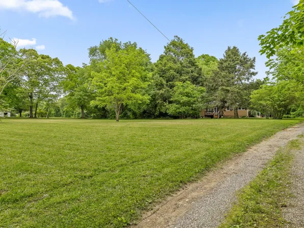 173 Swanger Rd, Signal Mountain, TN 37377