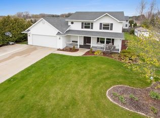 311 Cherokee Ct, Mishicot, WI 54228