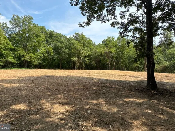 5122 Midland Rd, Midland, VA 22728