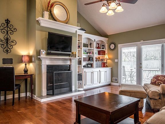 3902 Vantage Place-16