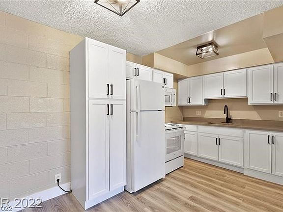 2nd image of 595 Royal Crest Cir #1