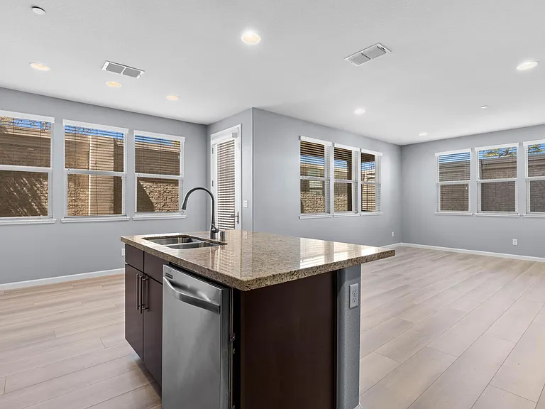 306 Misty Cir — Photo 11