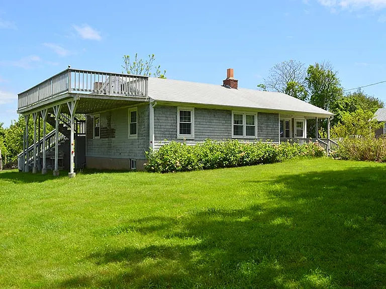 64 Hemlock Ave — Photo 1