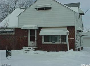 21271 Carol Dr, Cleveland, OH 44119