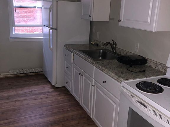 4th image of 13825 Cedar Rd APT 102