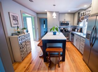 382 Race St APT B, Charleston, SC 29403