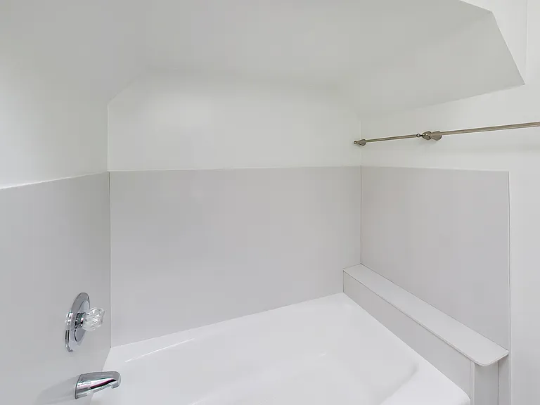 2101 35th Ave — Photo 20