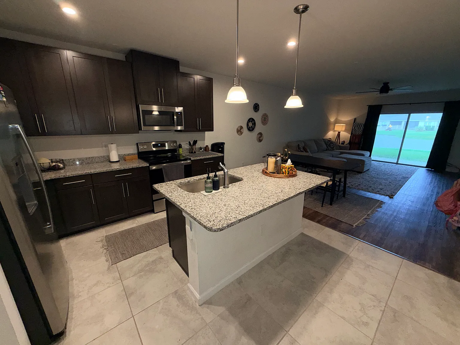 3 bed, 1532 sqft, $2,350 — Photo 3